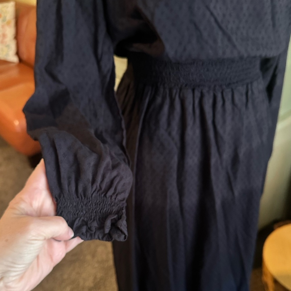 Basic Black Dress - Picture 3 of 6
